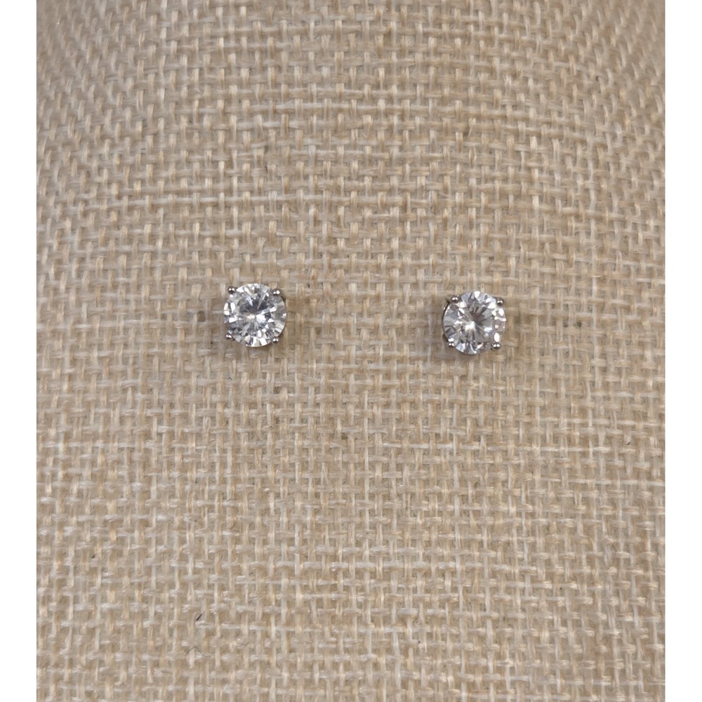 Brilliant Vintage Sterling Silver & 6mm CZ Stud‎ Solid Earrings
